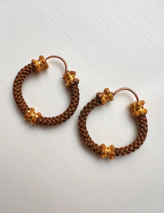 19TH CENTURY 18CT GOLD & WOVEN HAIR HOOP EARRINGS