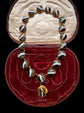 VICTORIAN BANDED AGATE & SNAKE GILT NECKLACE