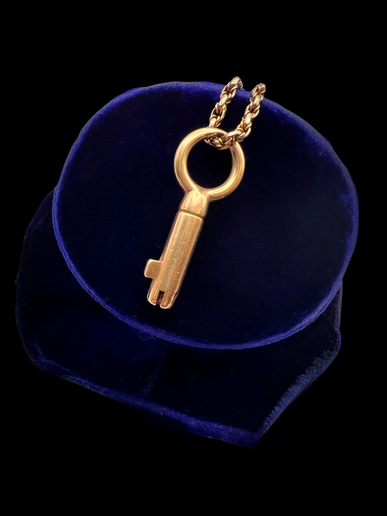 VICTORIAN 15CT GOLD KEY PENDANT