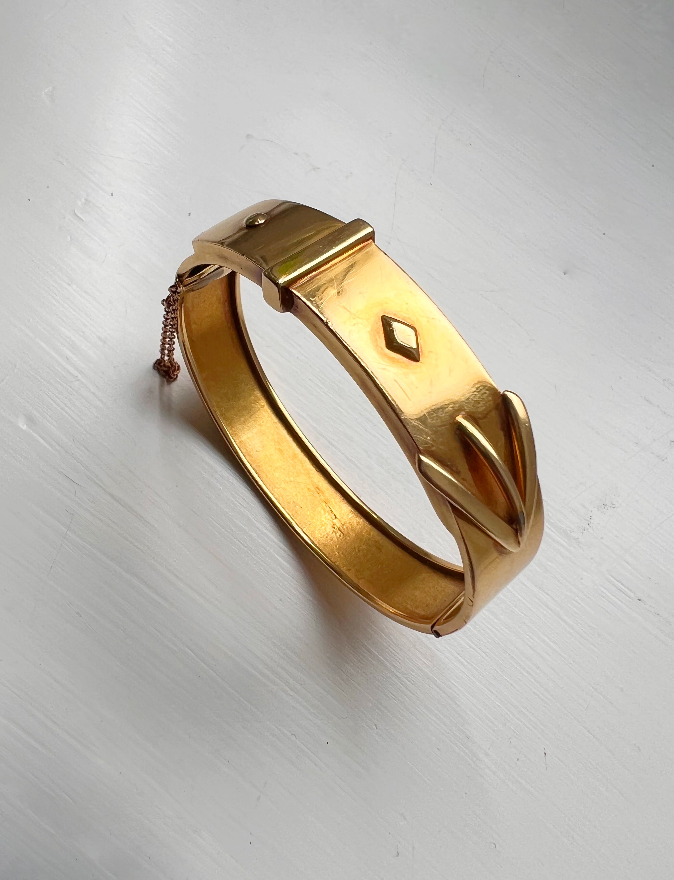 Solid 18ct sale gold bangle