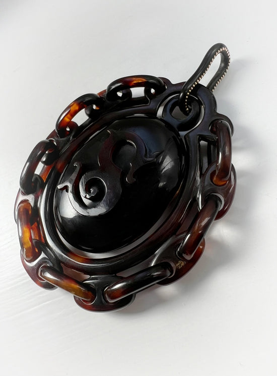 VICTORIAN TORTOISESHELL LOCKET PENDANT