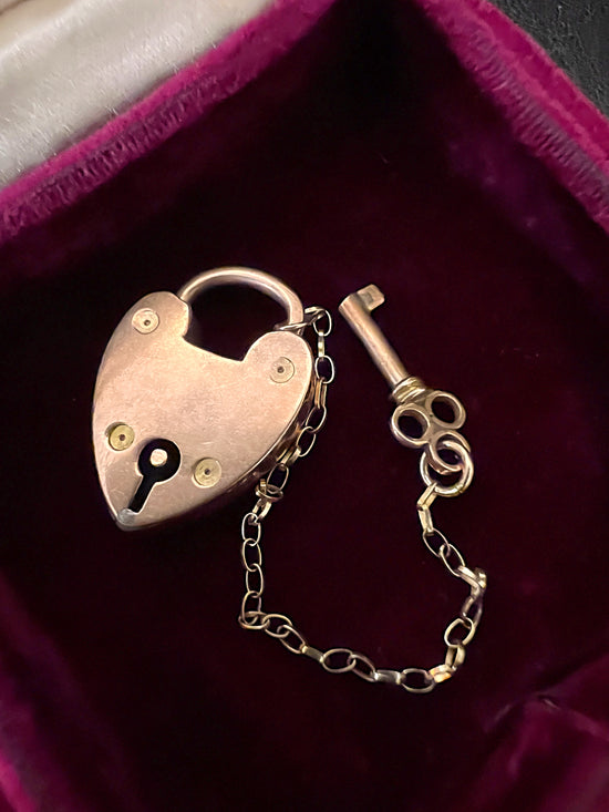 VICTORIAN 9CT GOLD HEART PADLOCK WITH WORKING KEY