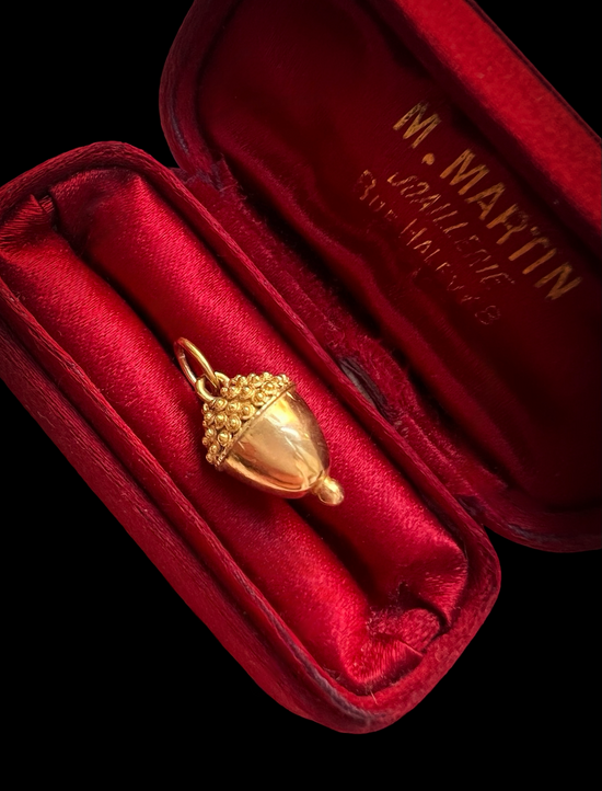 VICTORIAN 18CT GOLD MINI ACORN PENDANT