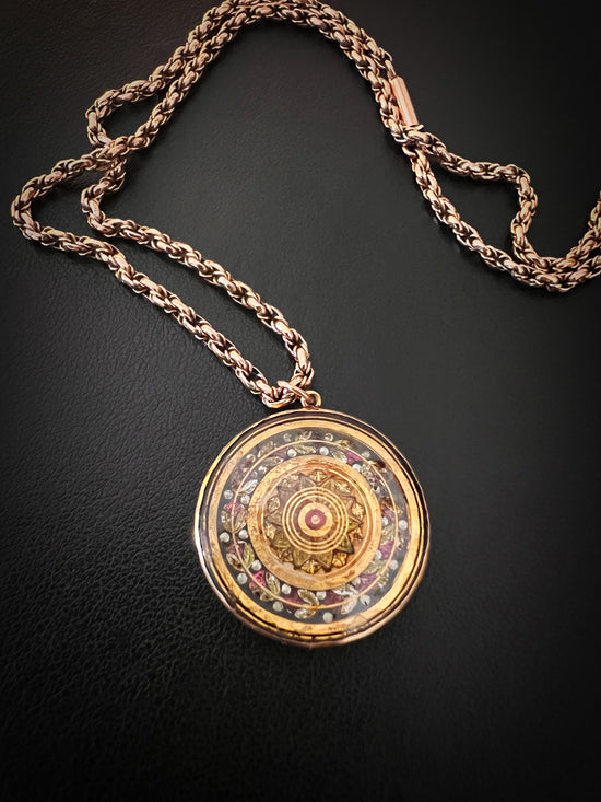 19TH CENTURY FRENCH PROVENÇAL DISC PENDANT