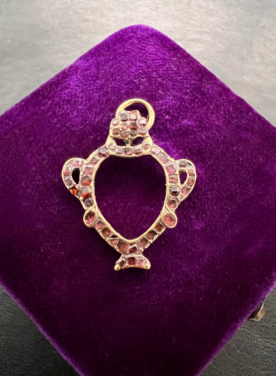 GEORGIAN GARNET URN PENDANT